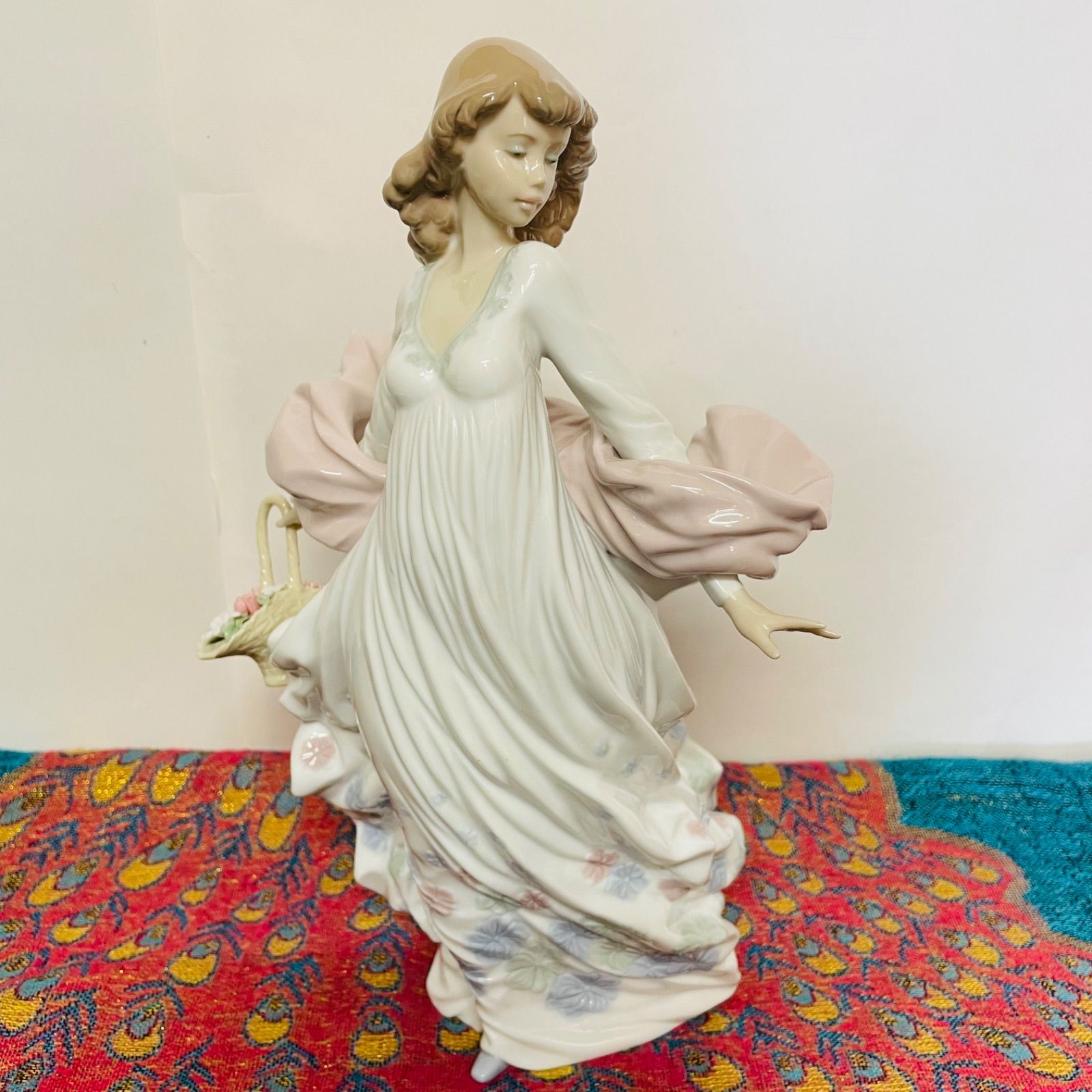送料無料 【訳あり】【個数限定】 LLADRO リヤドロ 春の輝き