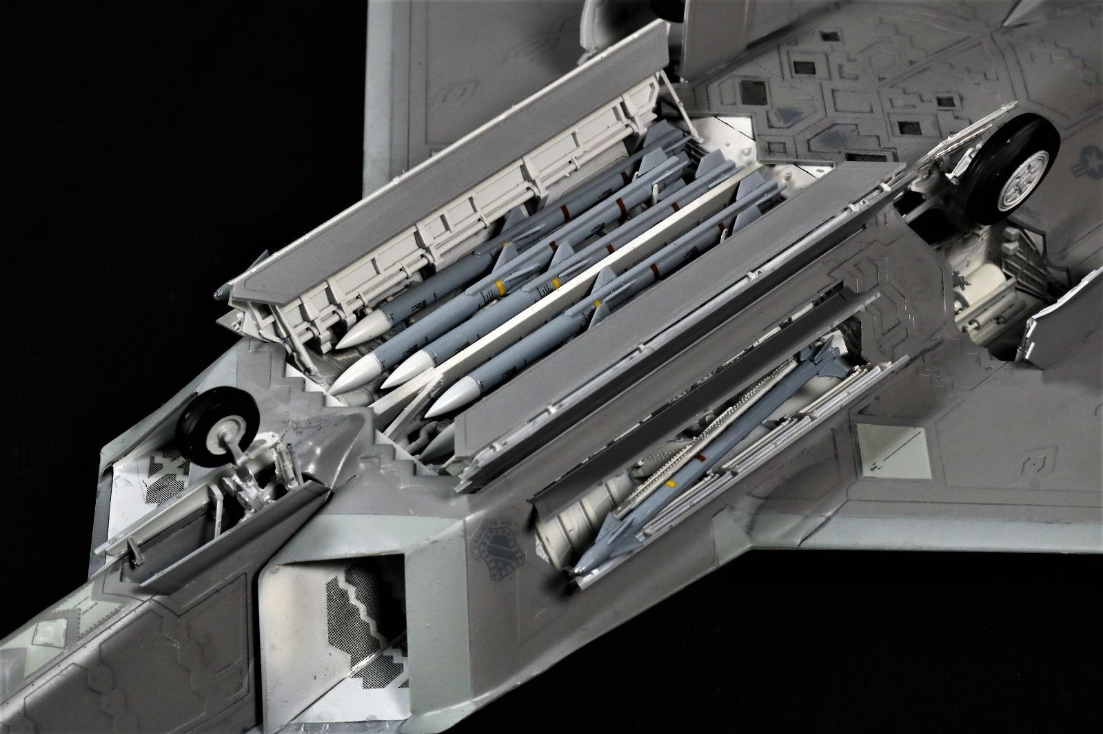 ハセガワ 1/48 F-22 （完成品） ハセガワ 1/48 航空機 PT45 F-22 ラプター アメリカ空軍 制空戦闘機