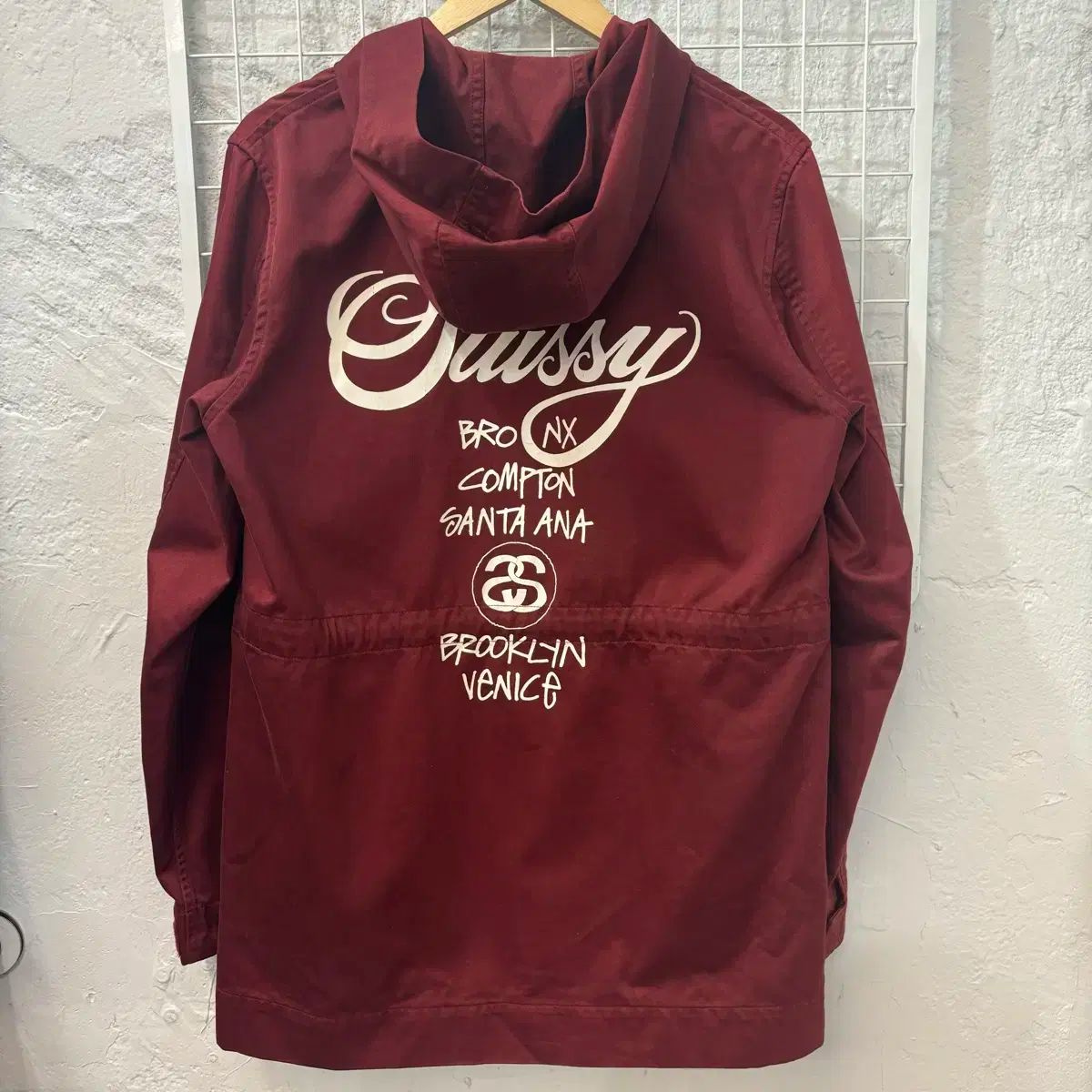 STUSSY ステューシー ワールドツアー スウェット バーガンディー M