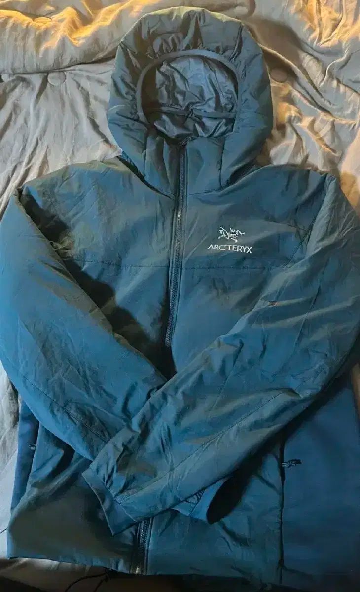 ARC TERYX アトム LT フーディ S