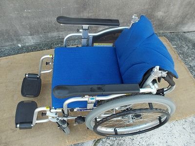  一部地域を除く カワムラサイクル レッグサポートなし 簡易モジュール車椅子 低床型 KZ 20-40 TS-25-1017-02 自走用車椅子 車椅子