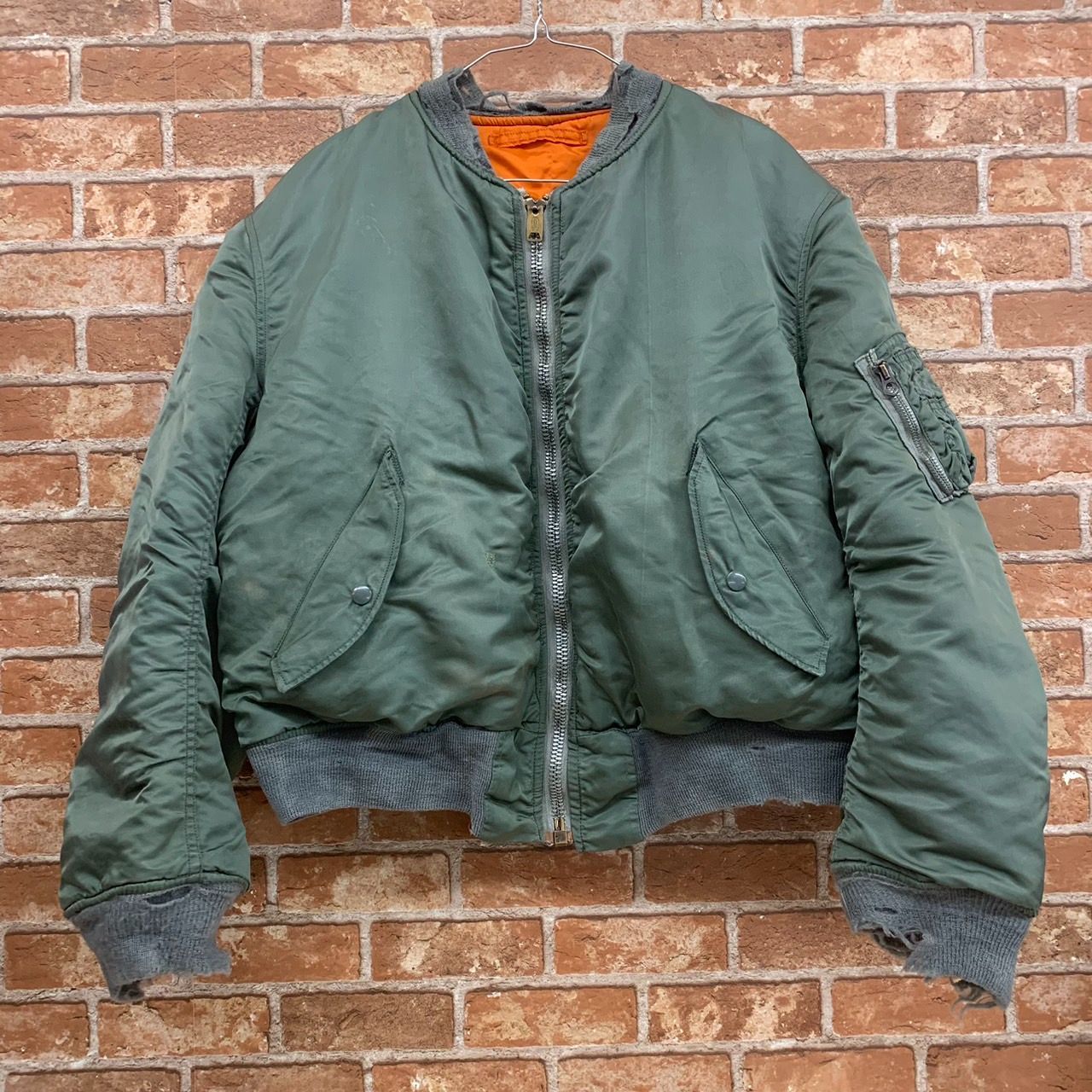 69. 【VINTAGE 】米軍実物 70