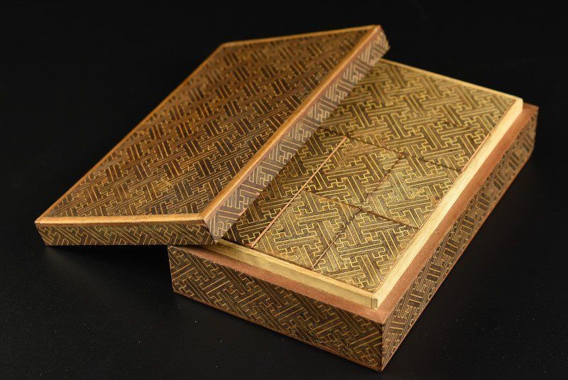 蔵A3846a 箱根寄木細工 からくり箱 伝統工芸