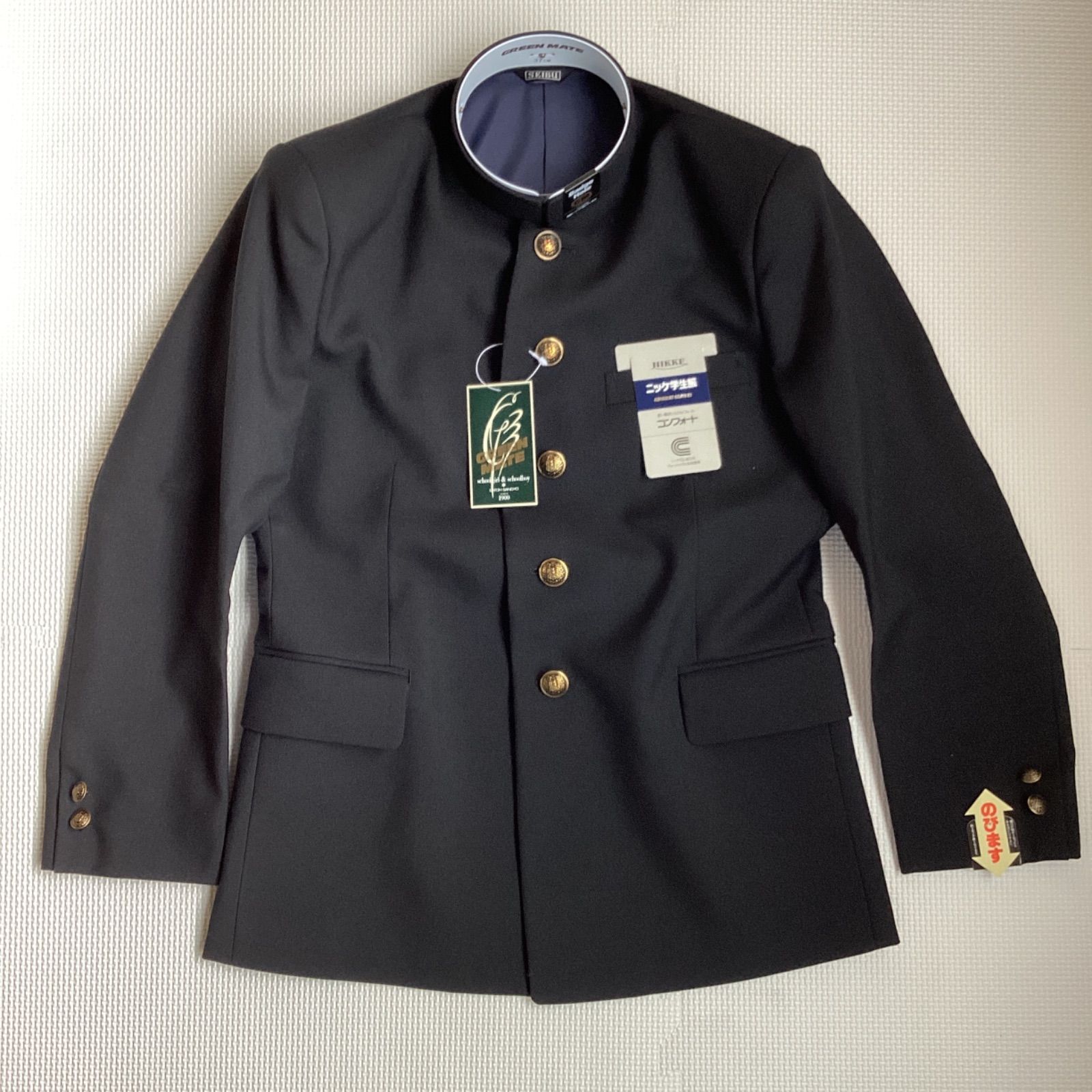 学生服