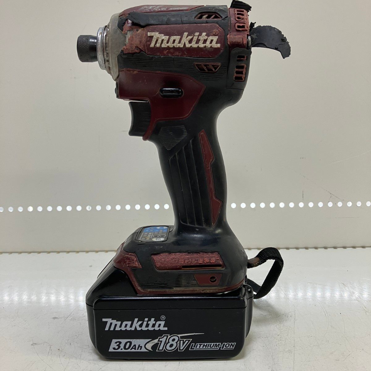 ЗЗMAKITA マキタ 18v インパクトドライバ バッテリーx1 充電器 ケース付 TD171D レッド