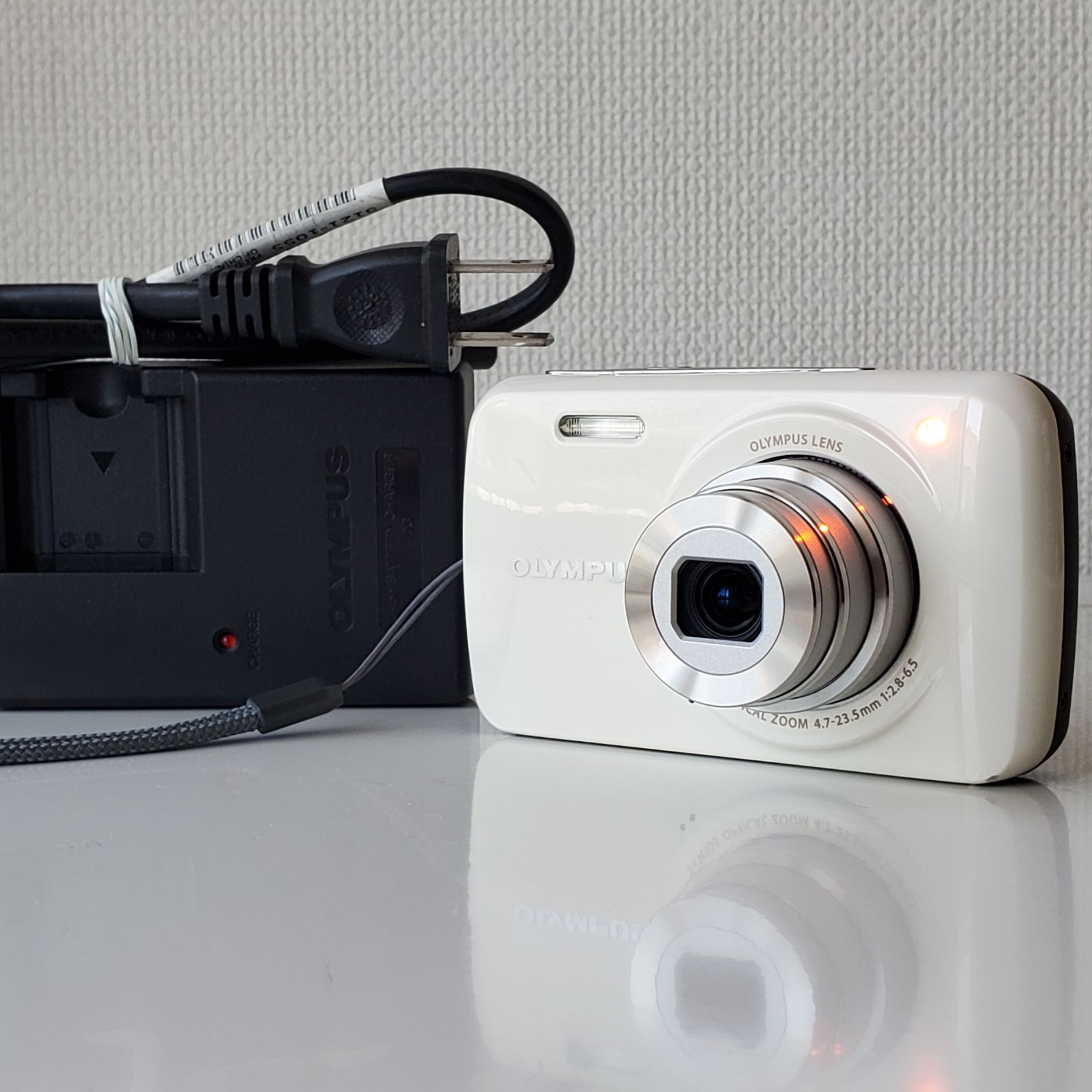 OLYMPUS VG-170 コンパクトデジタルカメラ オリンパス ホワイト 電池付