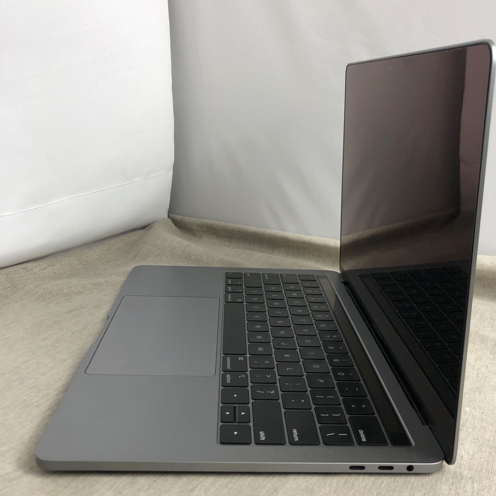 本体のみ】Apple MacBook Pro (13インチ, 2019, Thunderbolt 3ポート x