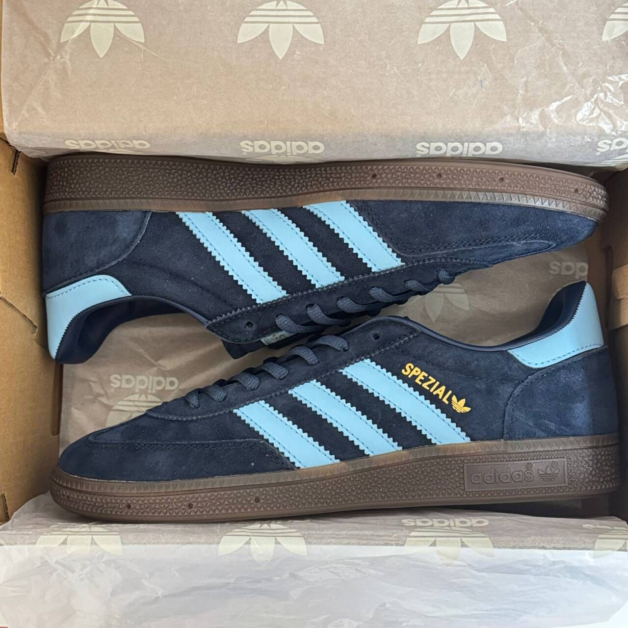 ローカットスニーカー スポーツシューズ