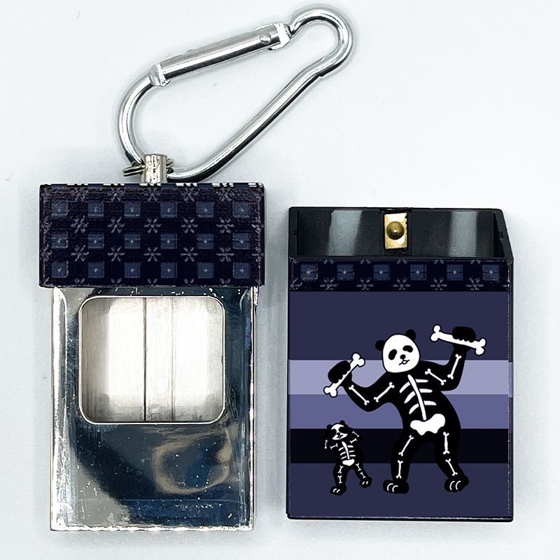 Stussy カラビナ、携帯灰皿、ライト 小物3点セット Stussy カラビナ、携帯灰皿、ライト 小物3点セット 2025年最新】stussy