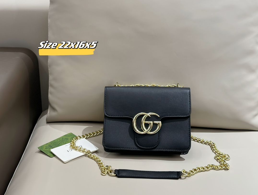 GUCCI グッチ