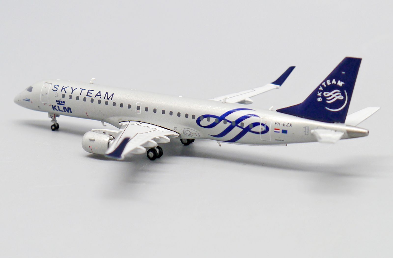Jcwings KLMシティホッパー ERJ-190 PH-EZX 1/400 XX40061 【公式通販】