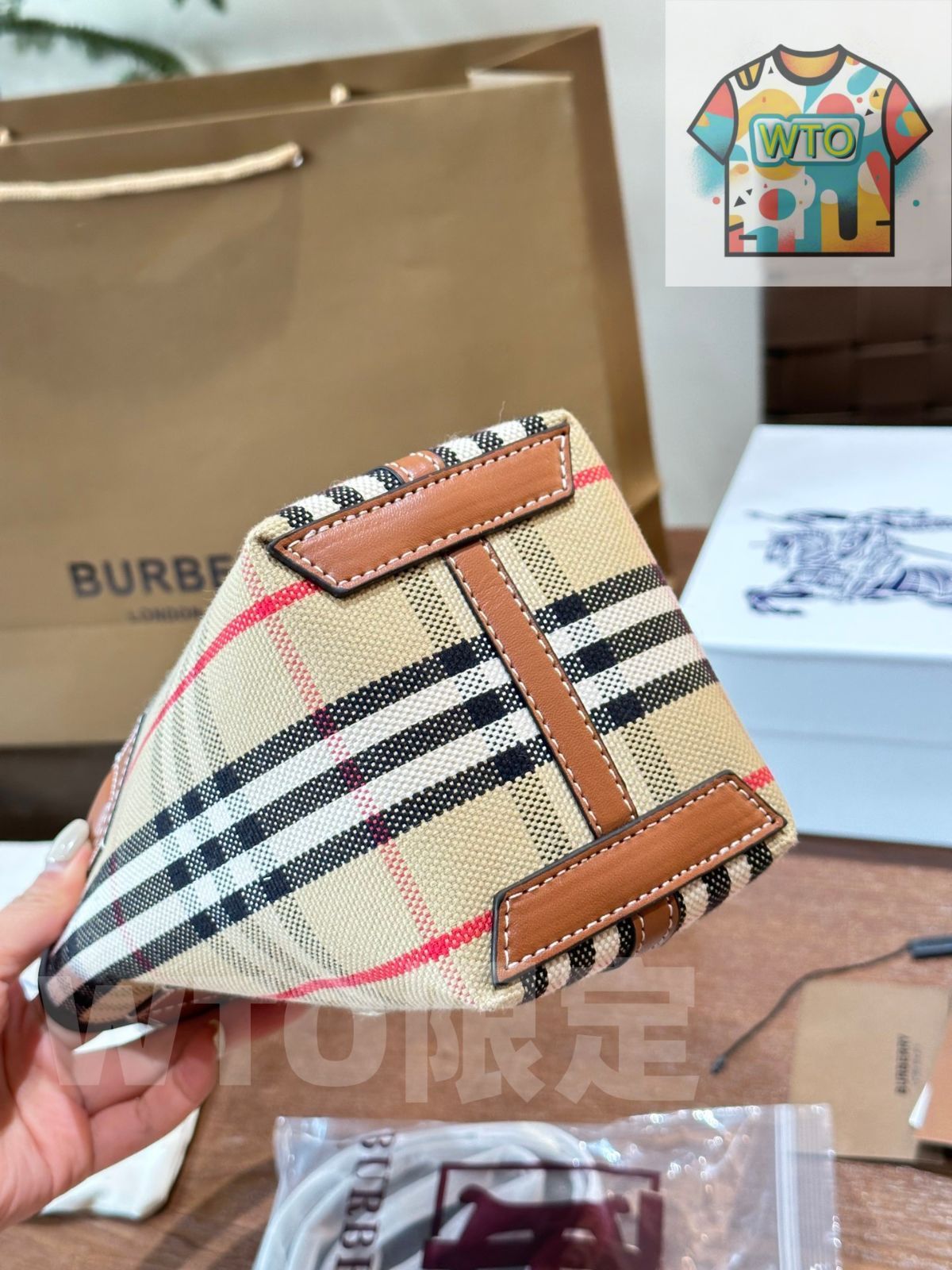 今日WTO】Burberry Mini London Tote Bag - バーバリー ミニ