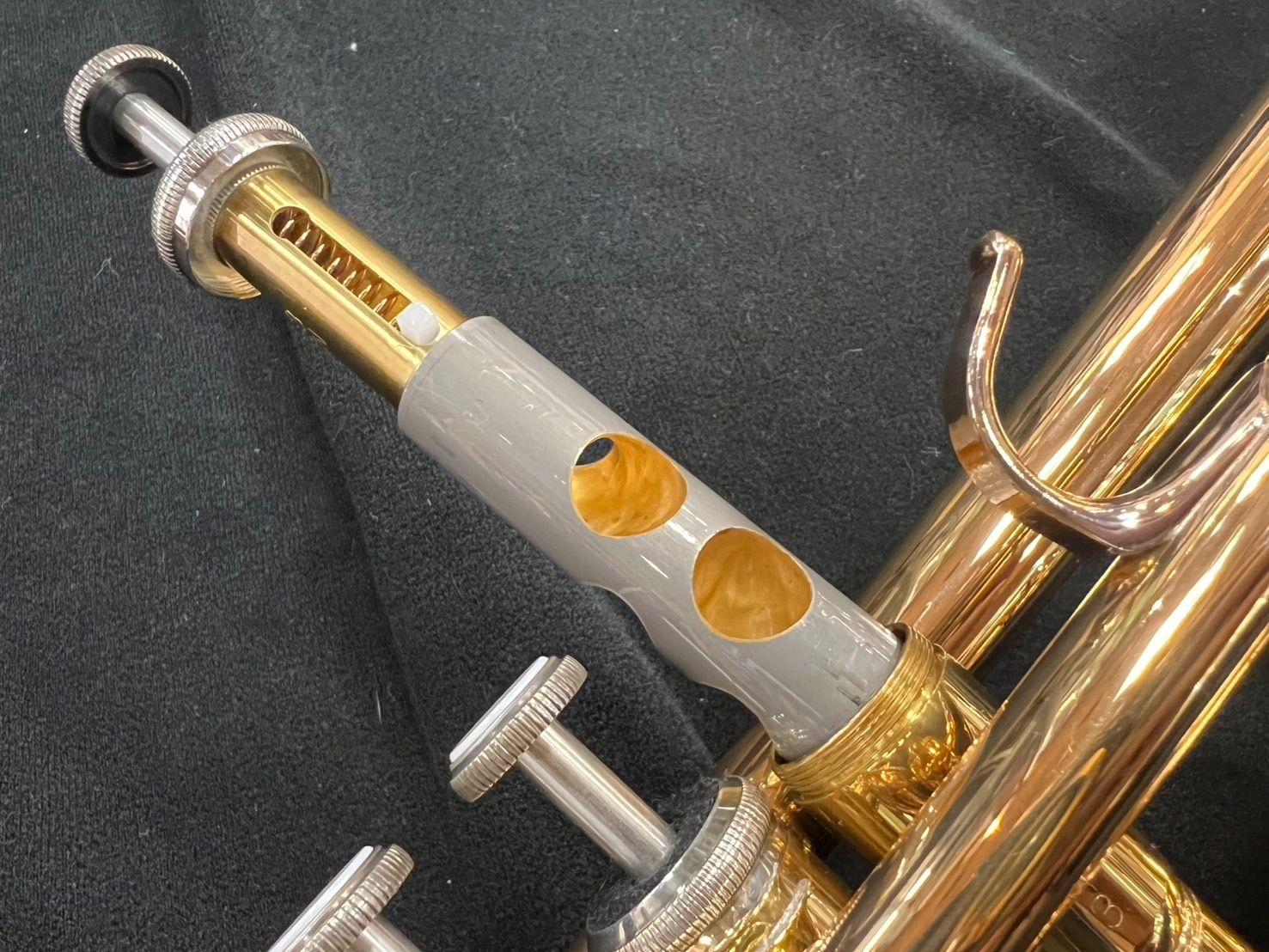 彫刻入り　セルマー　インビクタ　トランペット　管楽器　吹奏楽 彫刻入り セルマー インビクタ トランペット 管楽器 吹奏楽 希少