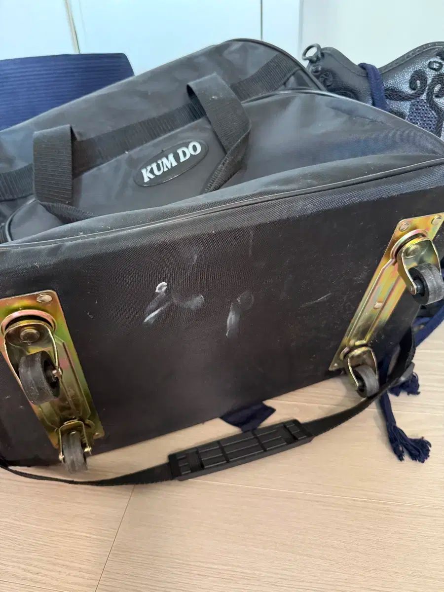 小学 剣道 防具 セット (タイヤ バッグ 含む) 出品 剣道用防具 防具袋
