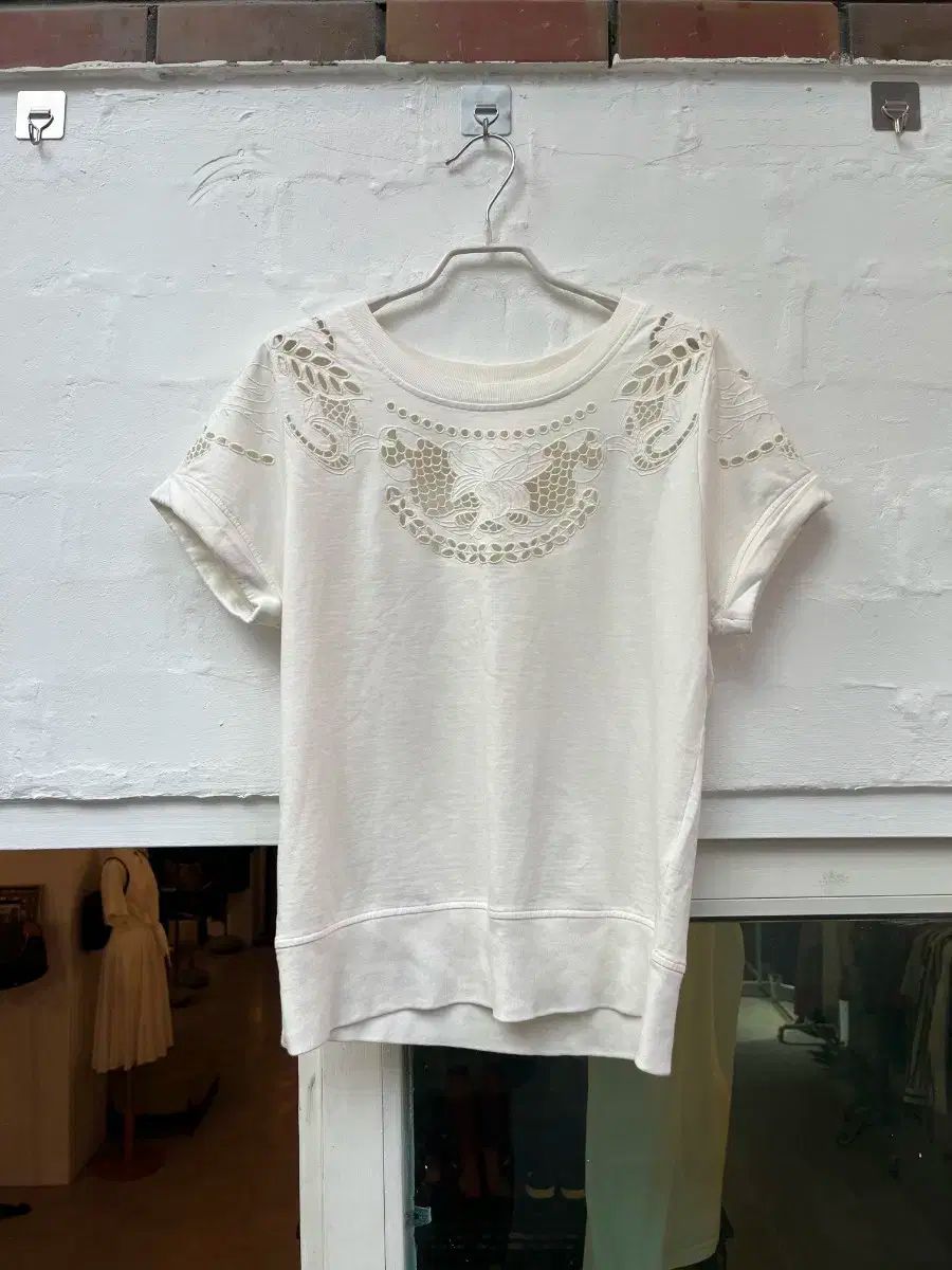 Sandro 刺繡 ブラウス Tシャツ 1