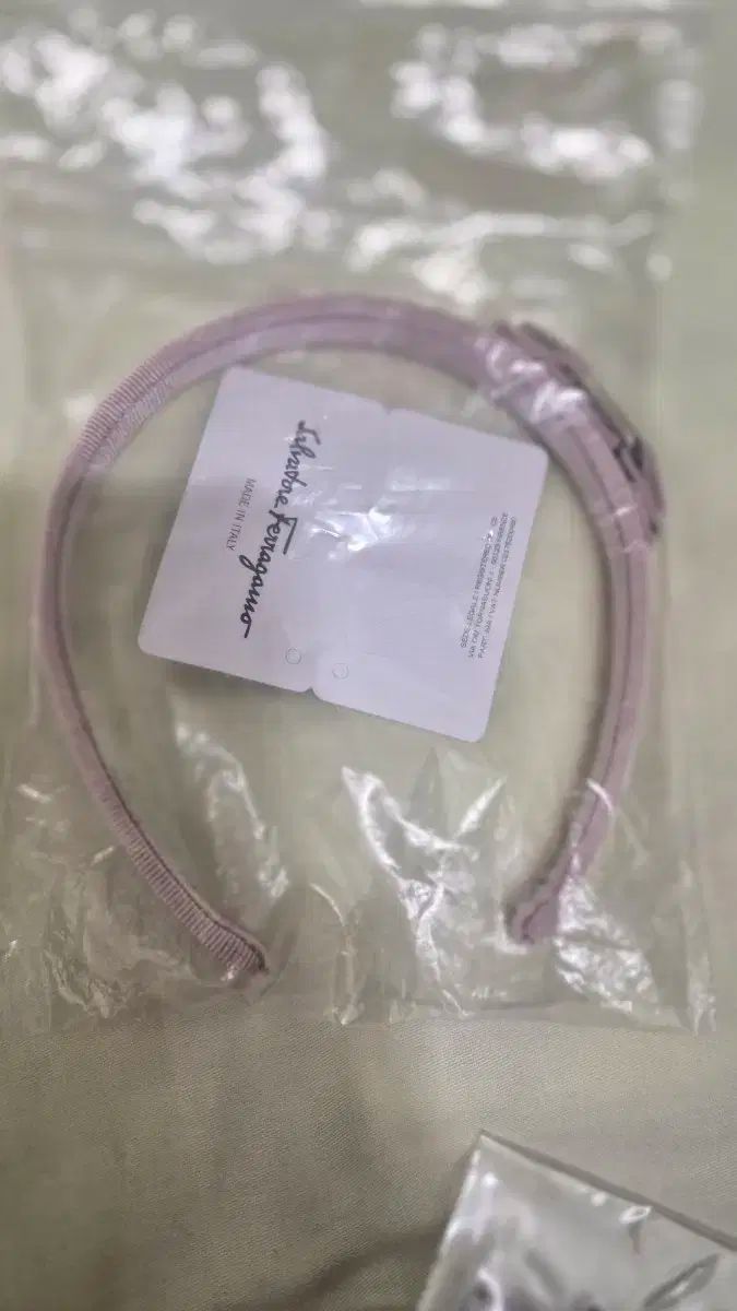 Ferragamo フェラガモ カチューシャ ヘアバンド 正規品