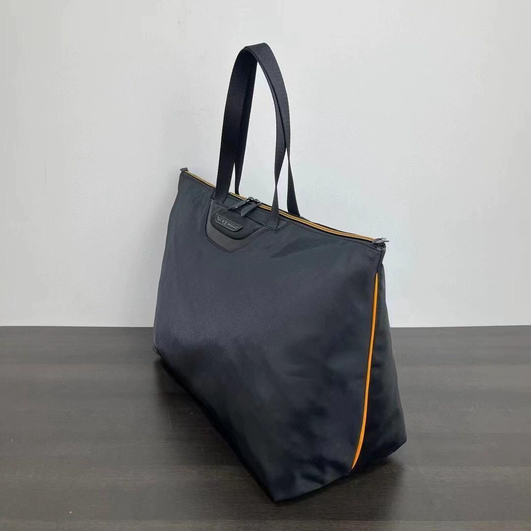 新品、未使用 TUMI×MCLAREN ジャスト・イン・ケース・トート