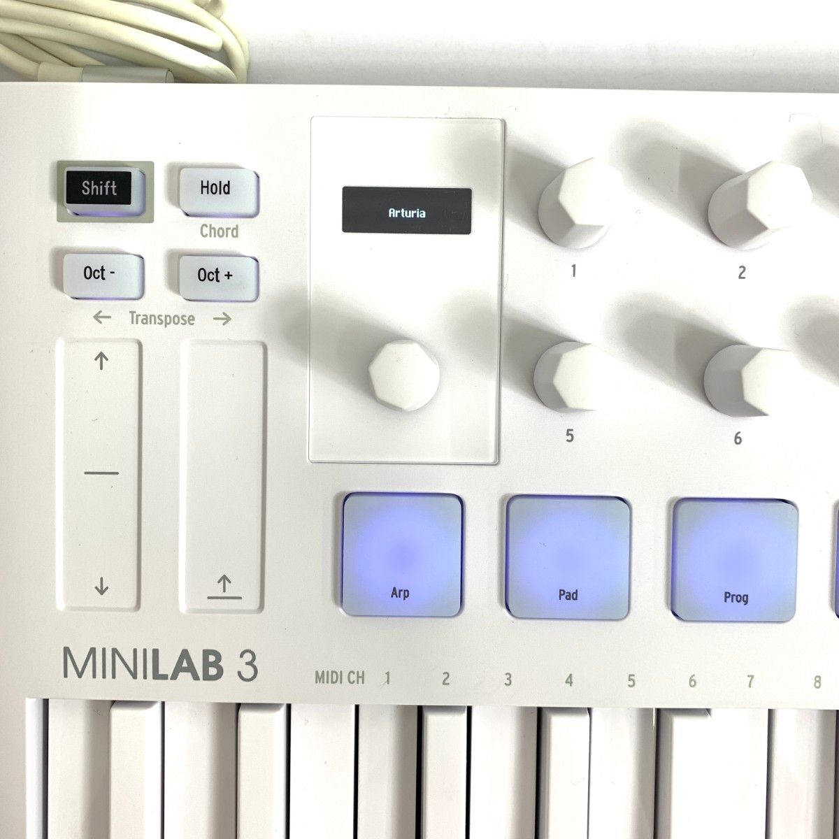 ARTURIA アートリア ミニラボ3  アルパインホワイト/限定カラー    ホワイト  / 240001160128 ARTURIA アートリア ミニラボ3 アルパインホワイト/限定カラー