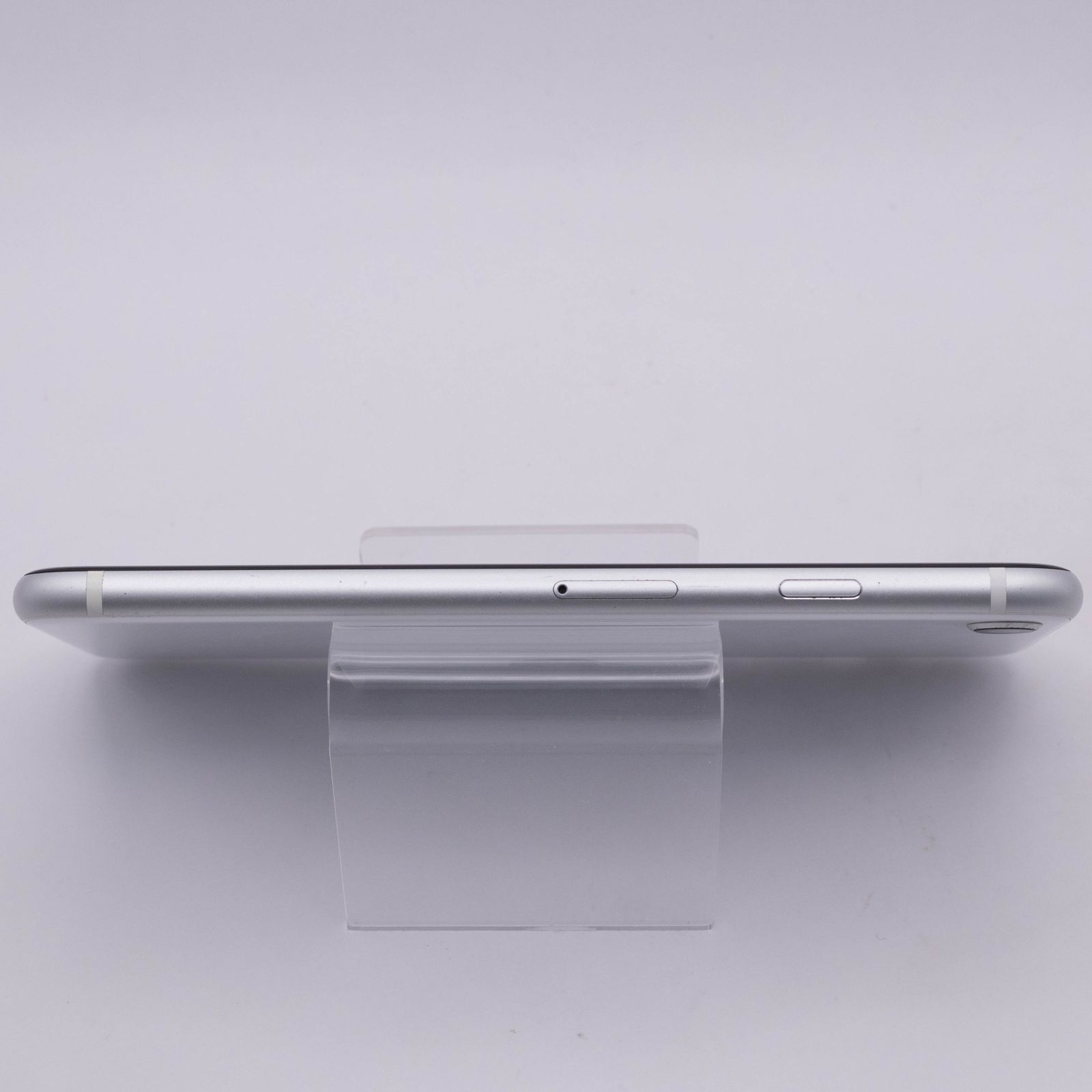 iPhone SE (第2世代) 64GB お買い得品 ホワイト Apple iPhone SE (第2