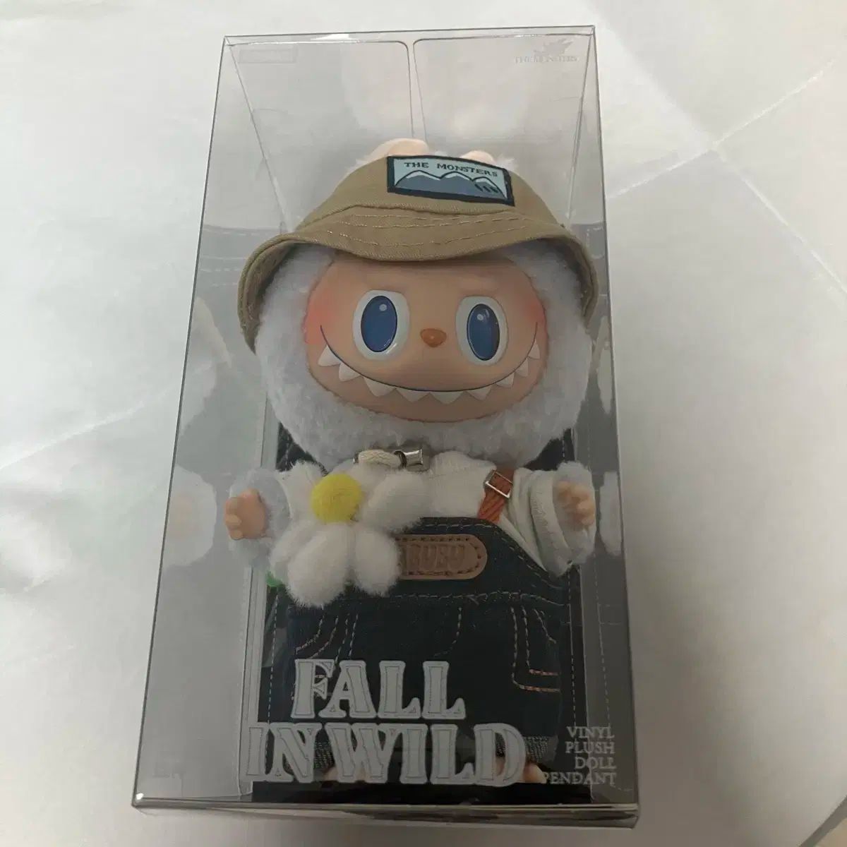 【雷市場（ポンジャン）商品韓国直送】 POP MART (ポップマート ) 春に 血液 Labubu(ラブブ） フィギュア ドールキーリング (未開封)