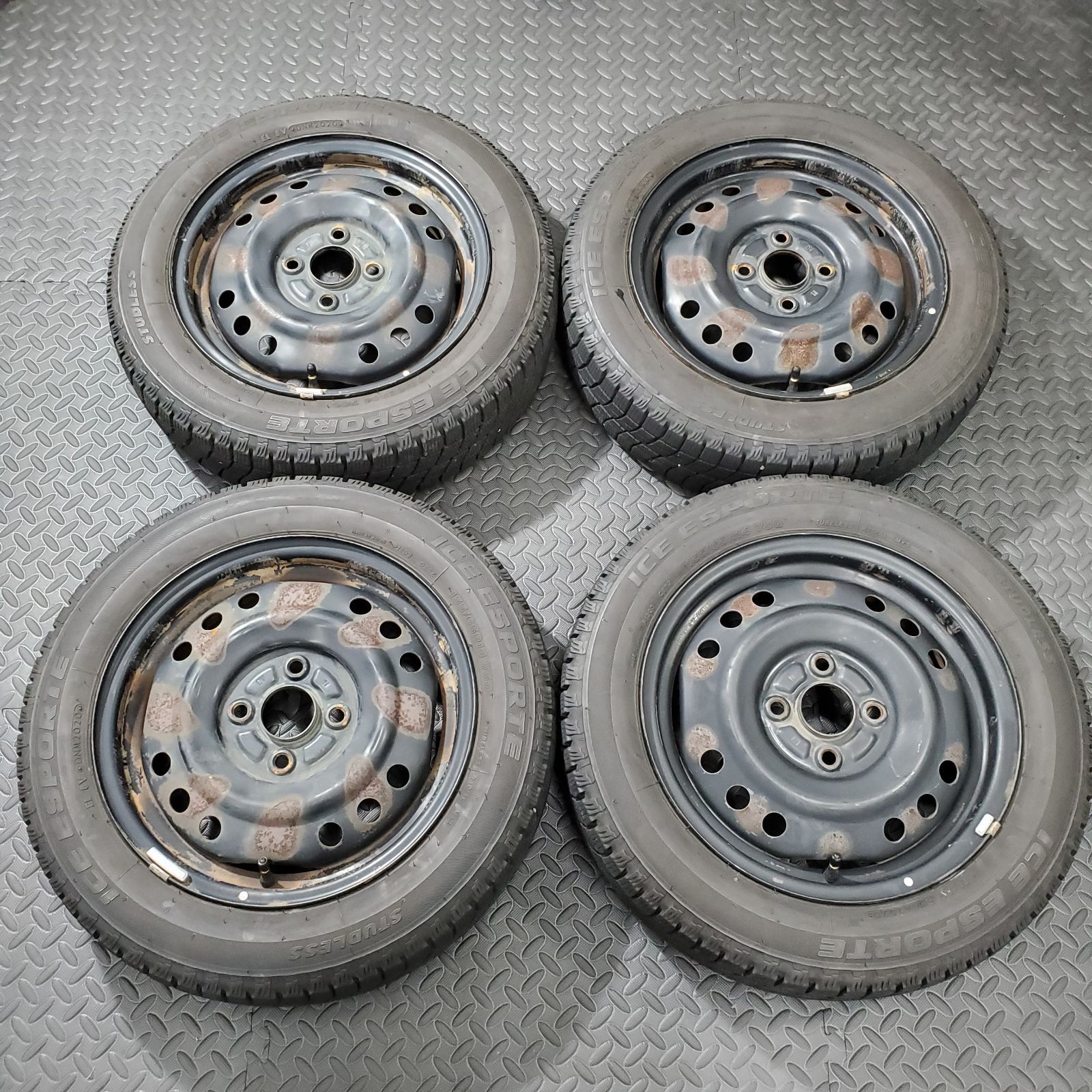 20年製 155 65R14 アイスエスポルテ ダイハツ ミラ ムーヴ タント スタッドレスタイヤ 1055R