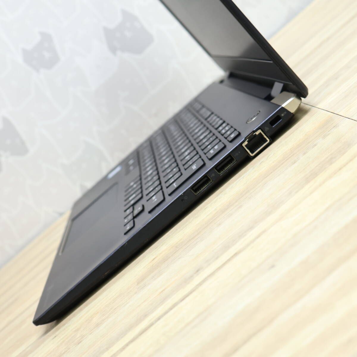 ☆美品 高性能8世代4コアi5！M.2 NVMeSSD256GB メモリ8GB☆G83/M
