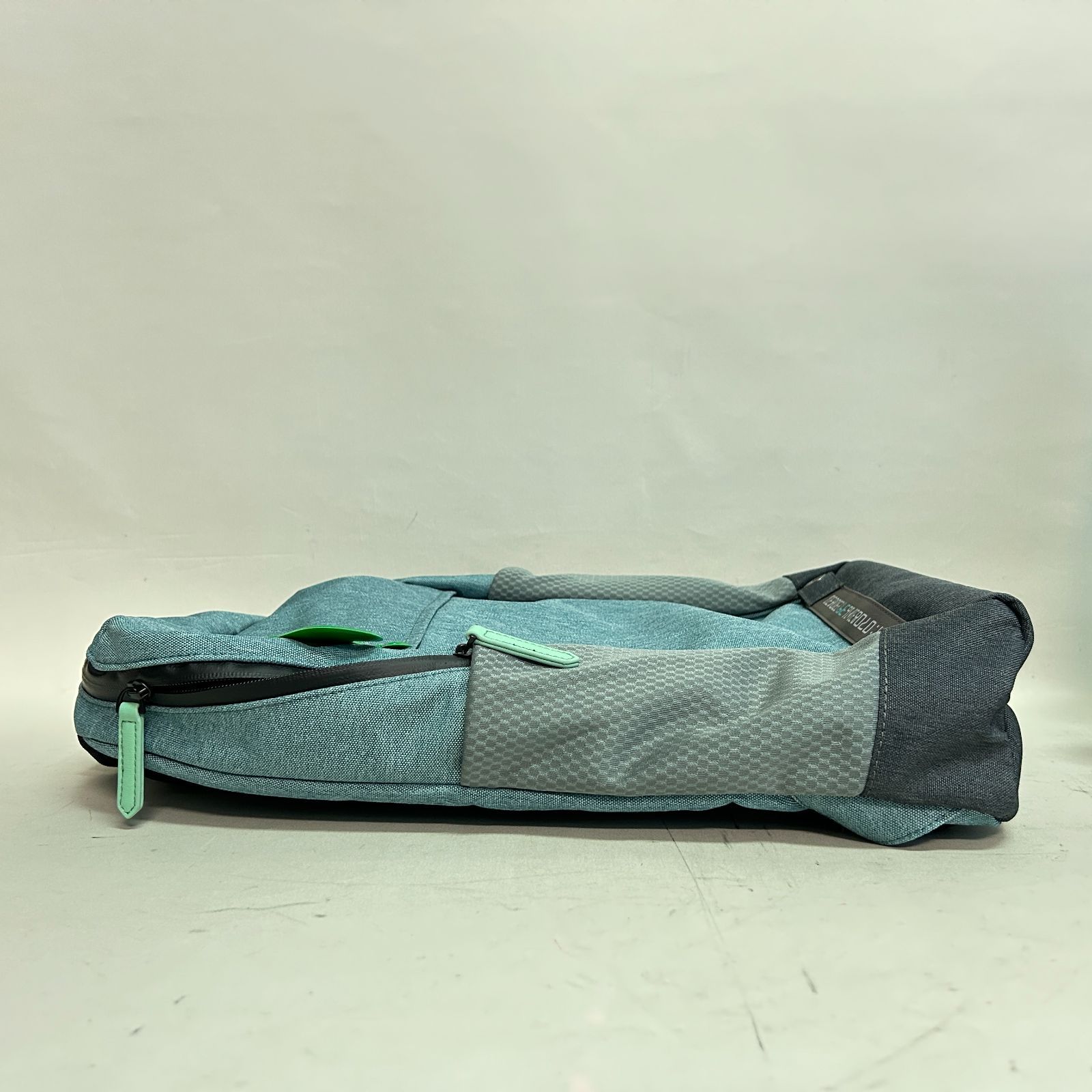 浜館41-888】 初音ミク PCリュック ミクグリーン 【中古品】 - メルカリ
