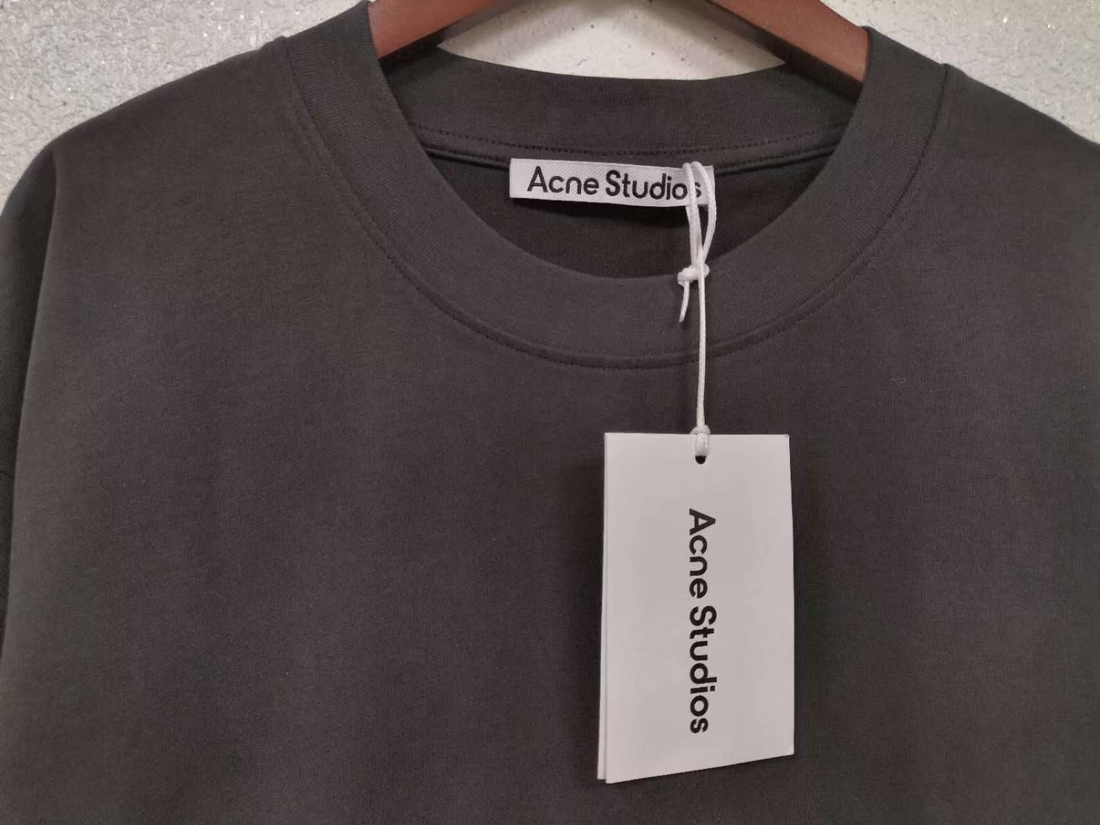 ACNE STUDIOSレトロ水洗い研磨毛シンプルマイクロロゴTシャツ