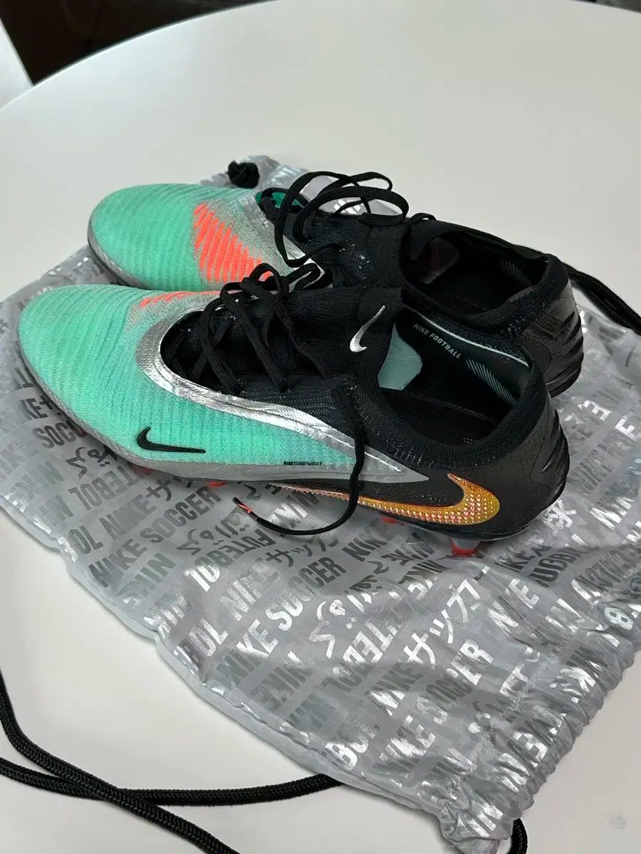 ナイキ ファンタム6 エリート AG