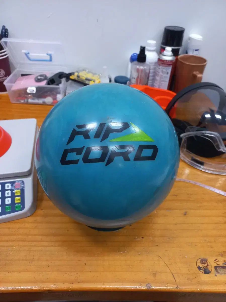 ボーリングボール 16p トゥフィンガー リップコード