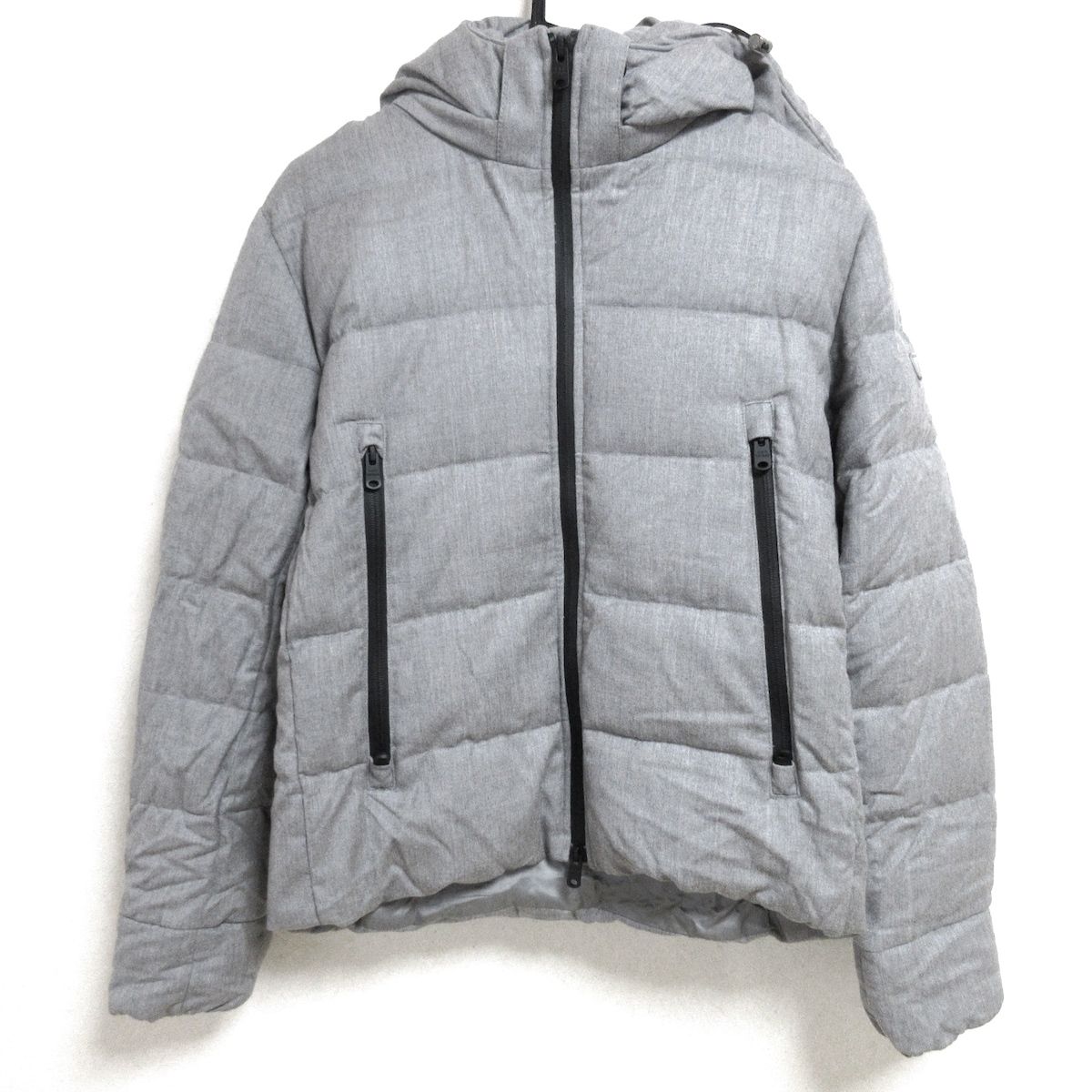 タトラスダウンジャケットRライントゥモローランド別注ライトグレー