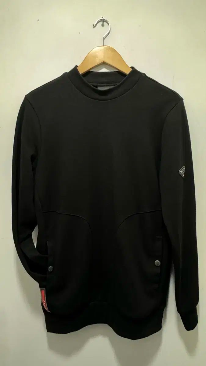 【雷市場（ポンジャン）商品韓国直送】 PRADA(プラダ) パーカー