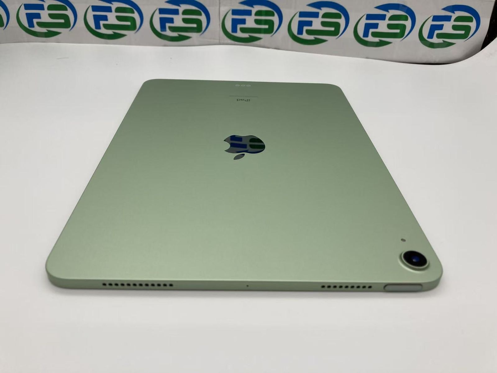 iPad Air4スペースグレー 画面ひび割れ iPad Air Wi-Fi 64GB