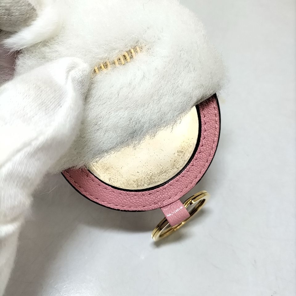 MIU MIU ファーキーホルダー ウサギミラーチャーム　美品 MIU MIU ファーキーホルダー ウサギミラーチャーム 美品 MIU MIU