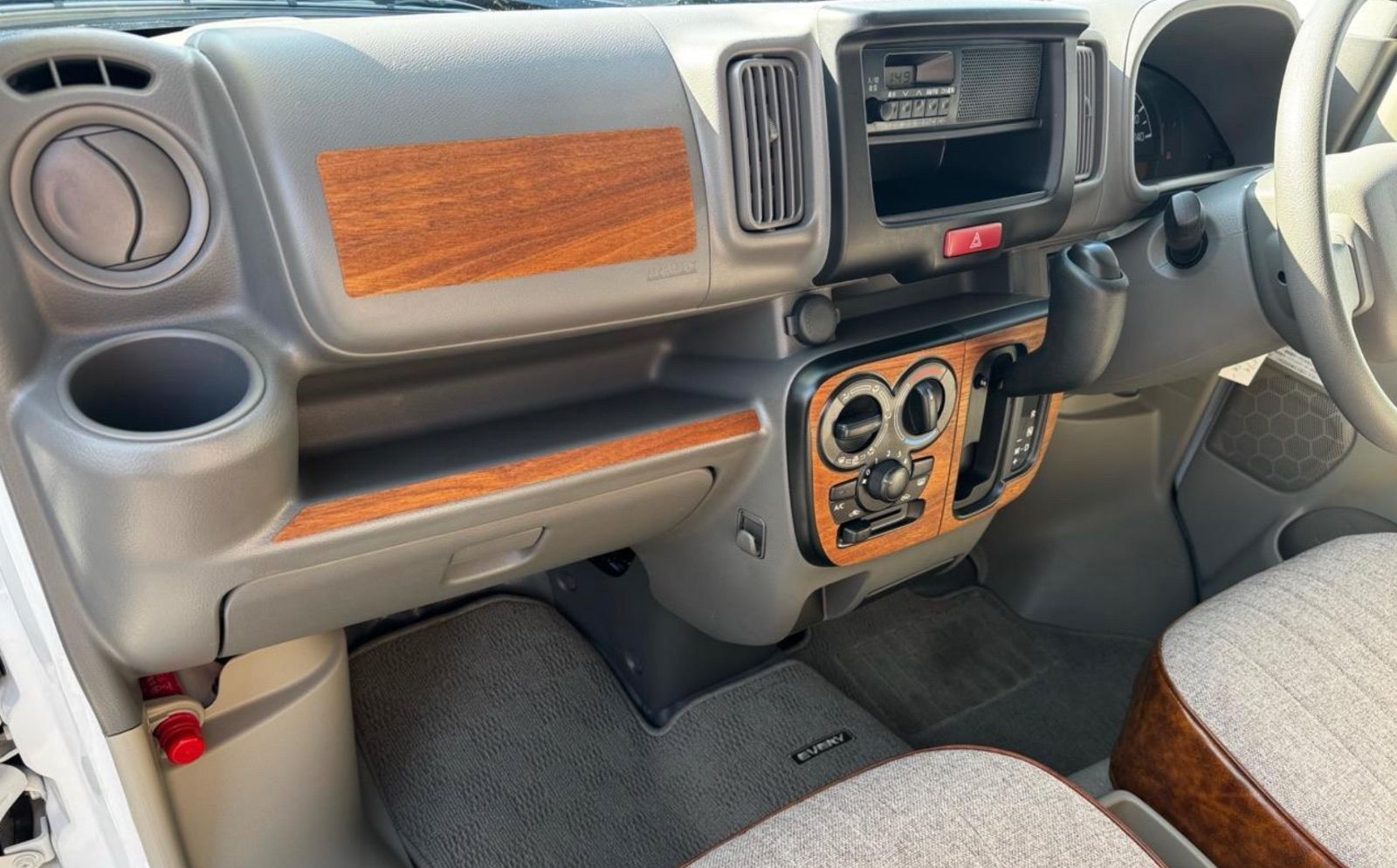 スズキ エブリイ DA17V AT車 ウォールナット パネルシール 4点セット 天然木 突板 LIF VanLife