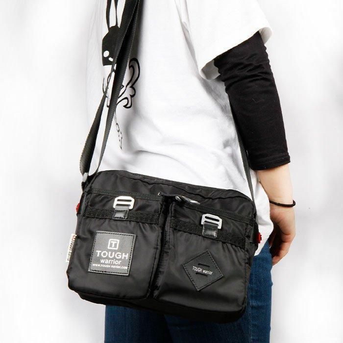 トートバッグショルダーバッグTOUGHポケット収納力アウトドアかばんナイロンポケット  sou