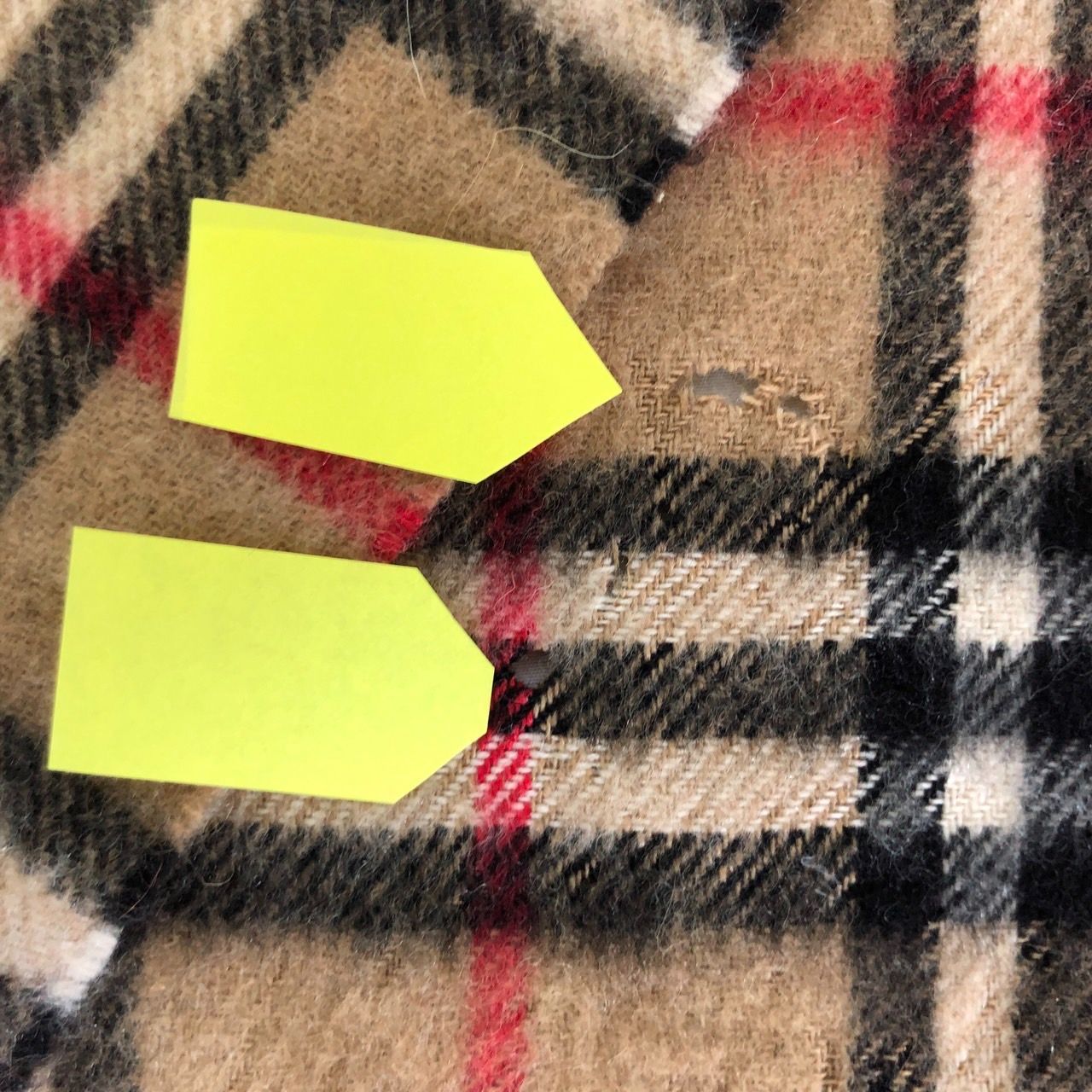 虫食いあり Burberrys バーバリーズ マフラー カシミヤ100％ 穴開き