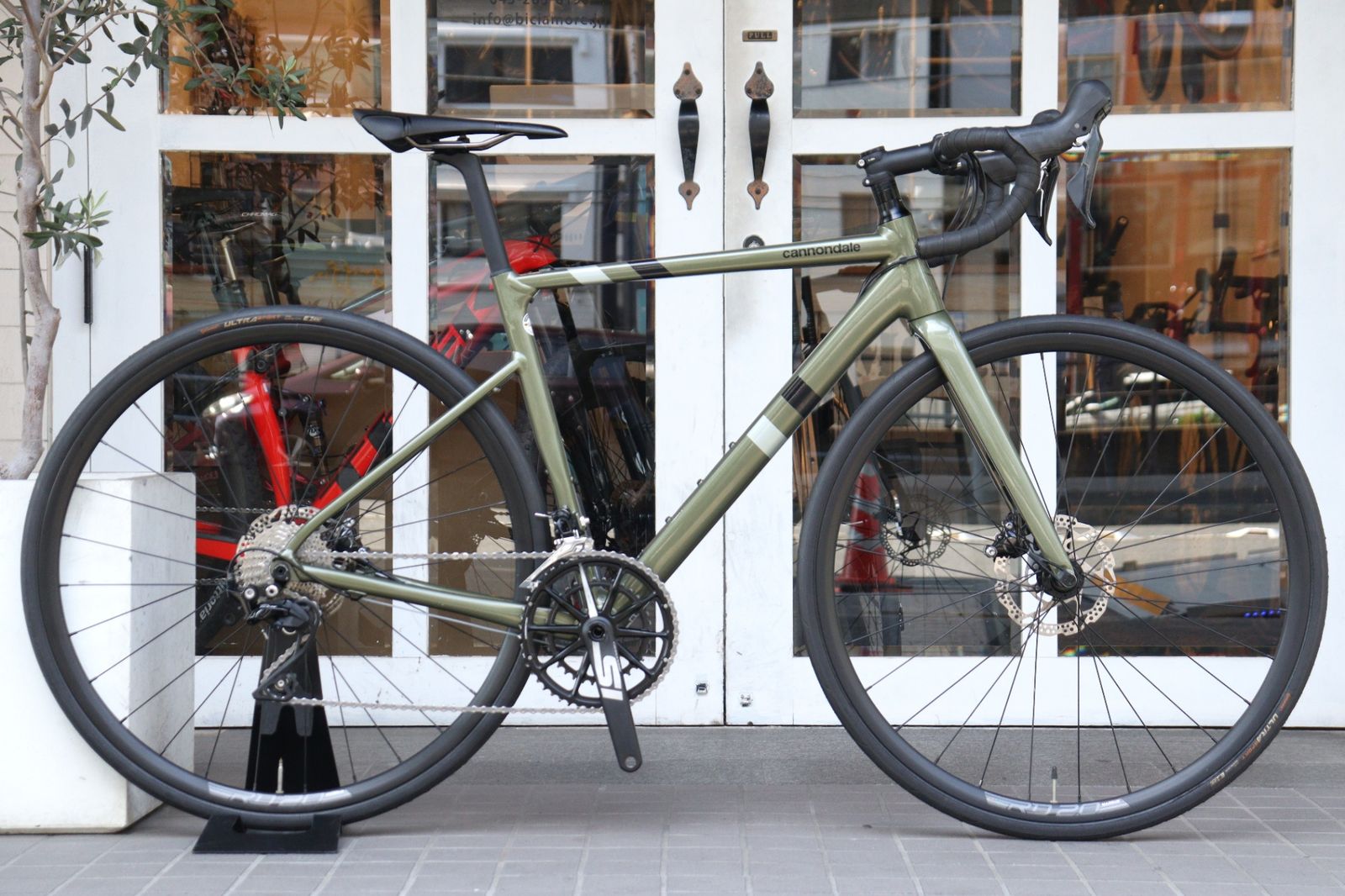 訳あり　TREK domane al3 トレック　ドマーネ ロードバイク トレック TREK DOMANE AL3 Disc 2021年 ロードバイク トレック