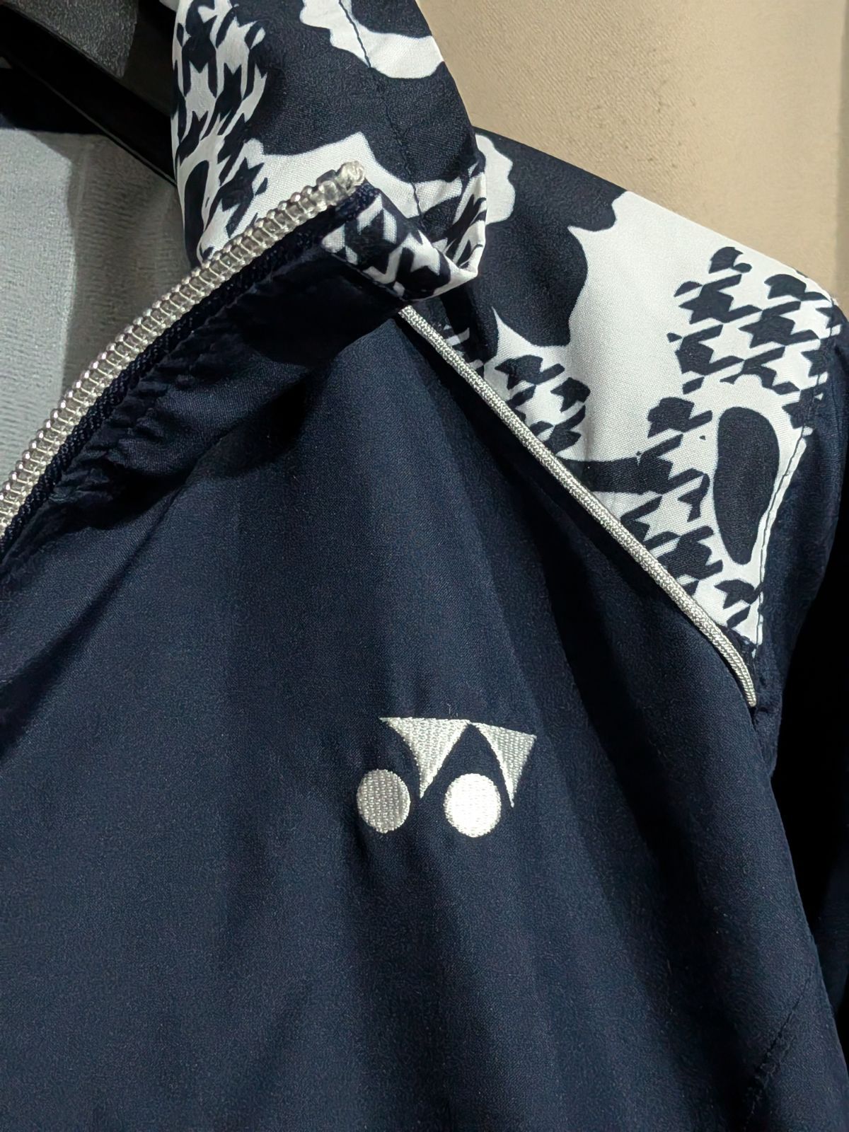 新品！ 超激レア！YONEX 中綿ジャケット レディースO 楽天市場】ヨネックス 中綿ジャケット YONEX レディース