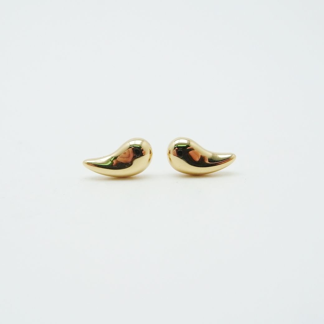 ティファニー ティアドロップ ピアス 750YG 新品仕上げ Sランク - メルカリ