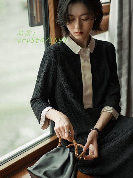 【美品】VDJ ワンピース　長袖　プリーツ　ひざ下丈 オシャレ ニュアンス オレンジ 長袖 プリーツ ひざ下ドレス