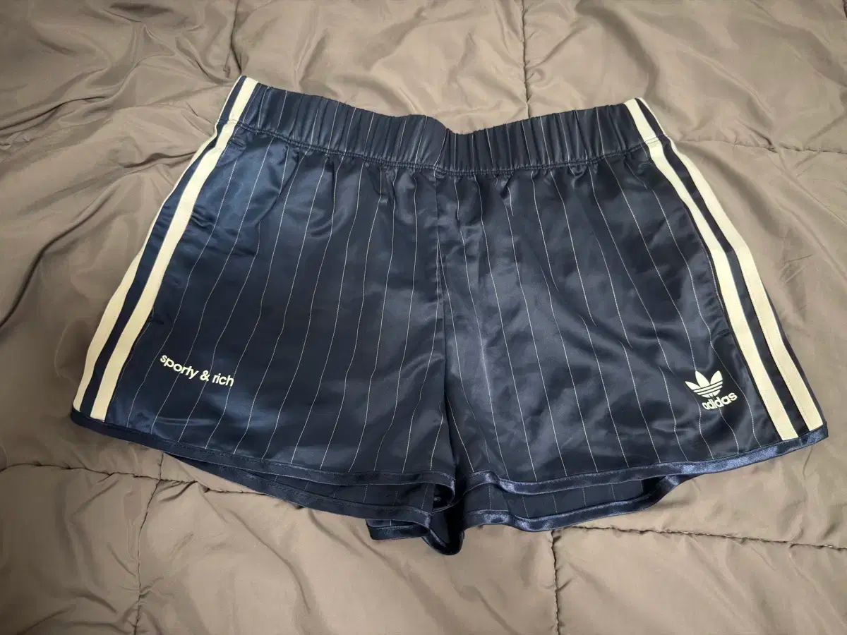 adidas アディダス Sporty ＆ rich 半ズボン