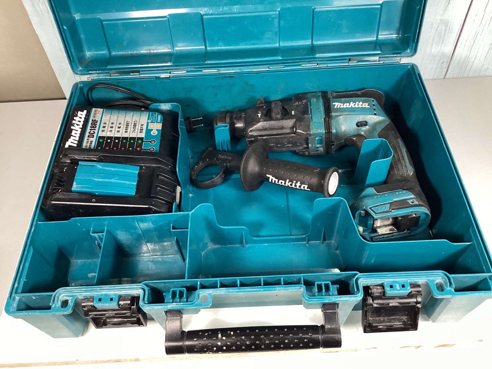 ☆マキタ(makita) コードレスハンマドリル HR182DZK 【公式通販】