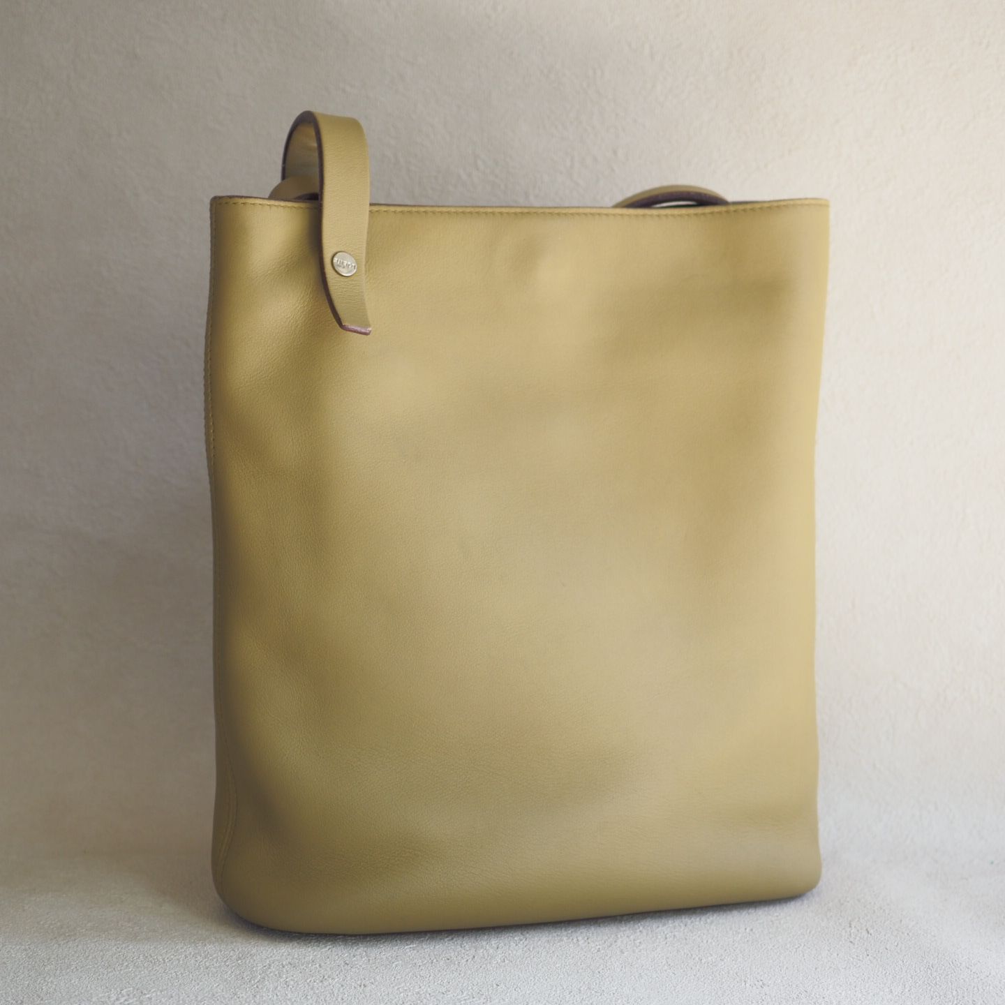 ロエベ LOEWE レザー ショルダーバッグ カーキ グリーン 本革 トート