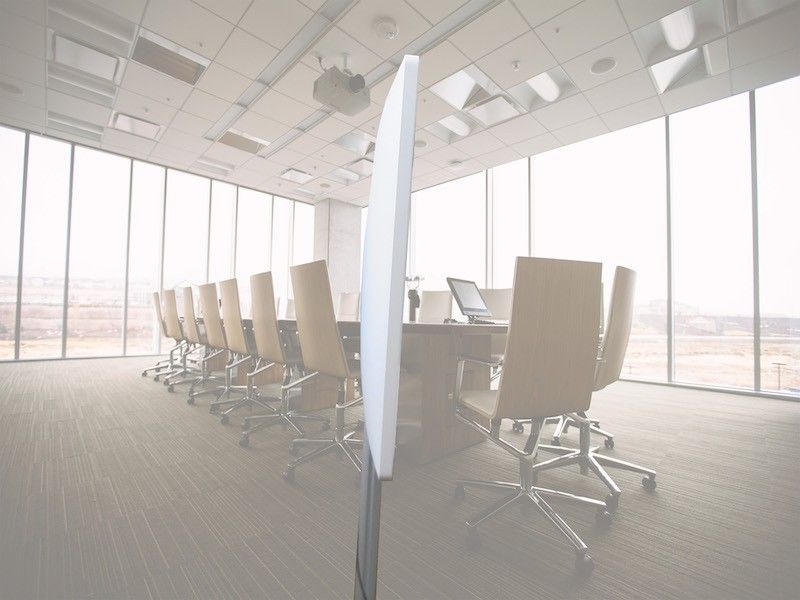 【4拠点同時接続に対応】◆ 良品 Cisco Webex Room 55◆4K対応◆音声を拾うのに最適な専用センター スピーカー搭載◆シスコ55型 ◆3ヶ月保証◆中古美品 中古ディスプレイ安いWeb会議　Web カンファレンス　タブレット付き 4拠点同時接続に対応】◇ 良品 Cisco Webex Room 55◇4K対応