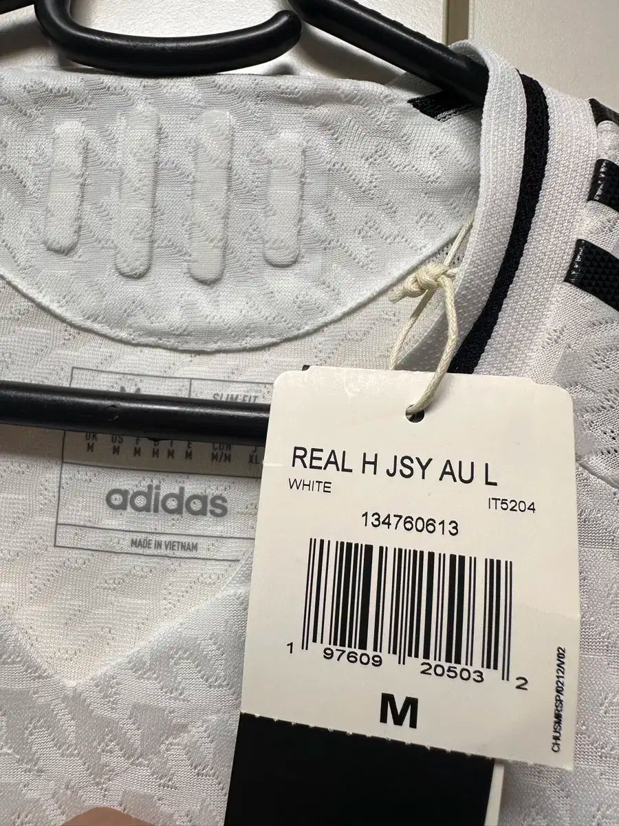 M 販売