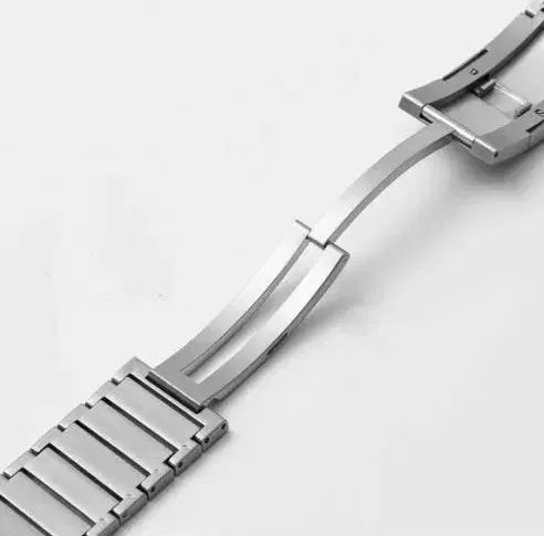 ITスタイル チタン メタル ストラップ シルバー リンク ブレスレット 未開封