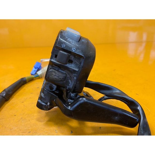 マグザム250 ワイズギアハンドルクランプ中古SG17J SG21JSG03J ジクサー250専用 64チタン合金製ハンドルクランプボルトセット