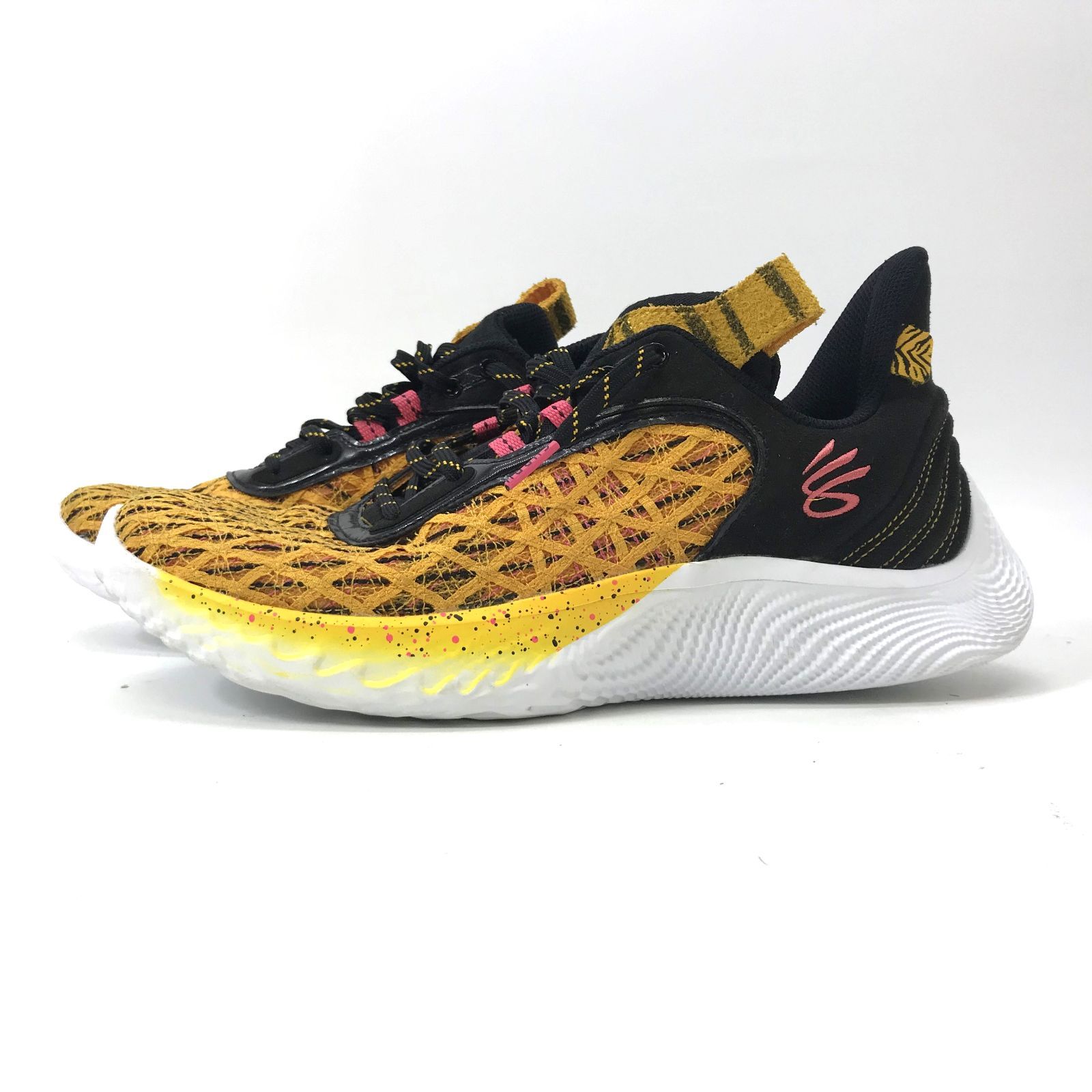 SP-0099】アンダーアーマー UNDER ARMOUR バスケットシューズ Curry9 カリー9 セサミストリートコラボ - メルカリ