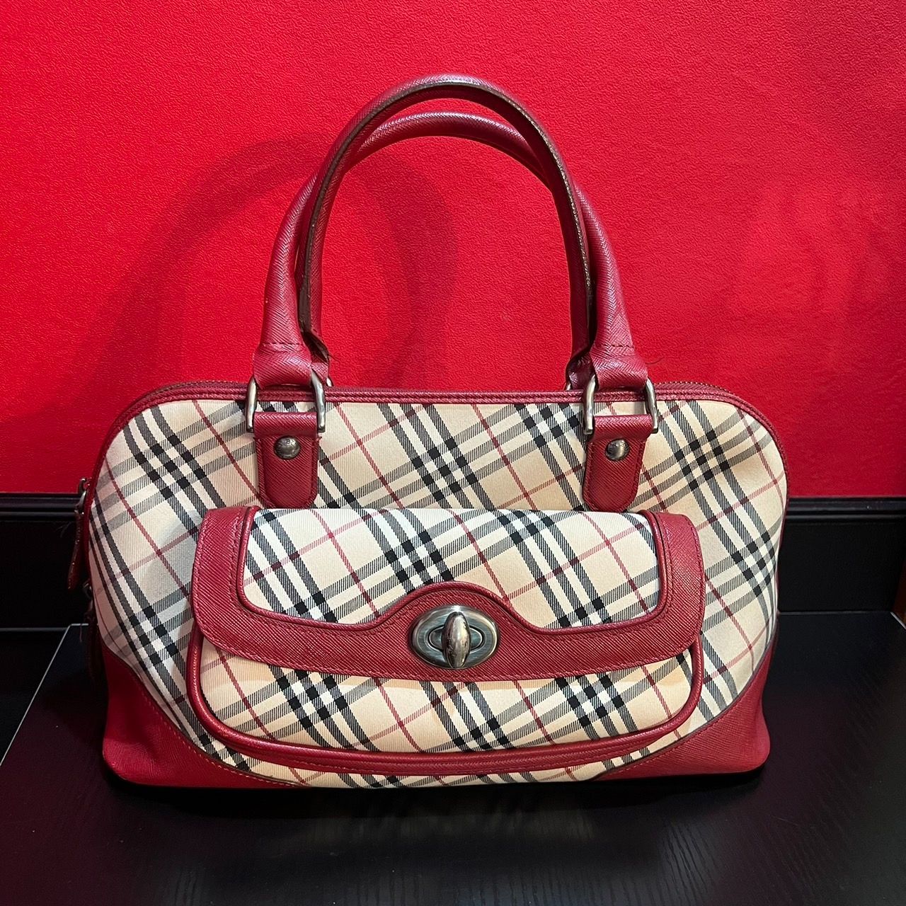 美品☆ Burberry バーバリー チェック柄ターンロックハンドバッグ ノバ